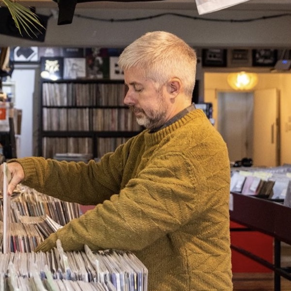 simon-april-26-charts-picture-cover